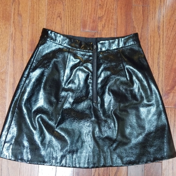 ANNAKIKI designer leather mini-skirt - Picture 3 of 7
